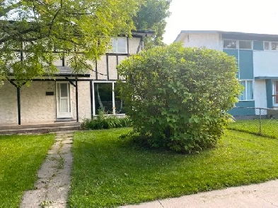 3 br 1.5 bath house AC, EK area Image# 7