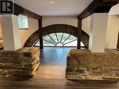 Stunning Waterfront 2BR Condo for Rent Image# 4