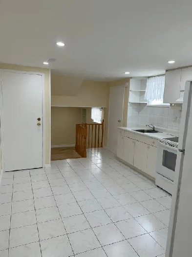 Basement For Rent (Leslie and Finch) 2 Bedroom, Unfurnished Image# 3