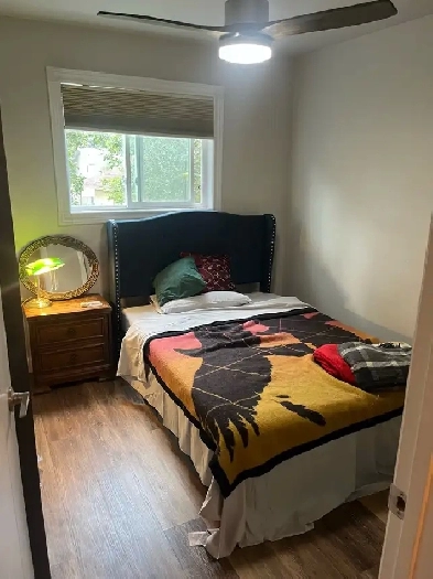 rent a furnished room in house with me Image# 1