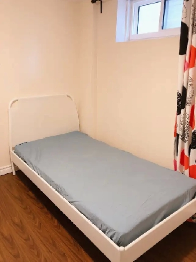 Dufferin & Eglinton private room for rent- female only Image# 2