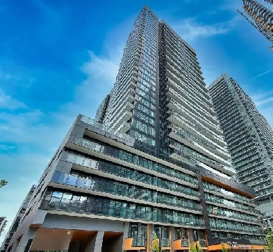 Room for Female Students/Work Visa, Toronto Condo Image# 7