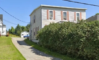 20 Gifford - Private 1BR West, Parking, W/D Image# 1