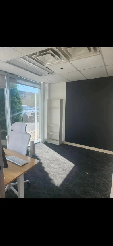 Bureau a louer pour professionnel de la santé Image# 1