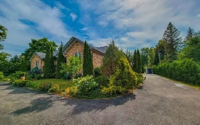 ✨SPACIOUS 3-BR✨ALL INCLUSIVE✨HOLLAND LANDING✨SEPT 15✨WATERFRONT Image# 2