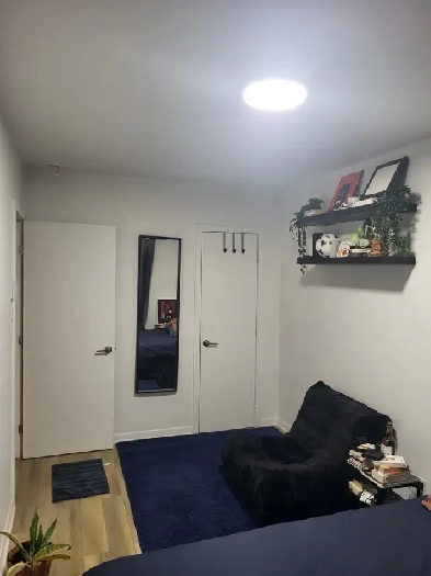 Chambre lumineuse avec mobilier – Montréal‑Nord Image# 9