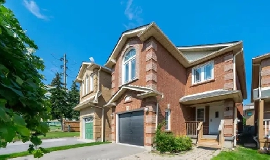 FULL Family Home in Whitby – Finished basement included Image# 1