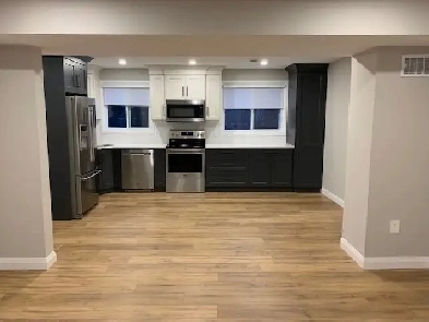 PROFESSIONALY RENOVATED Semi detached 3 bed 2 bath Quiet Street Image# 1