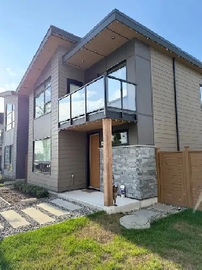 Spacious furnished detached home across Tsawwassen Mall Image# 2