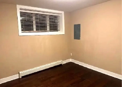 Spacious 2 bedroom 1 washroom basement suite Image# 1