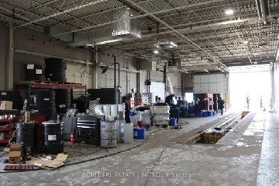 Truck mechanic and repair shops Image# 3
