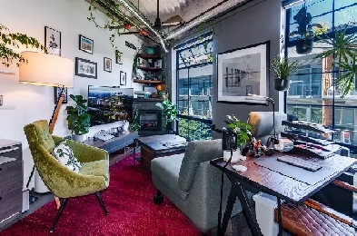 Trendy Mount Pleasant Studio Loft, Perfect for Creators! Image# 12