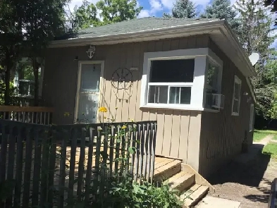 1 BDRM HOUSE FOR RENT, KESWICK, GEORGINA, WOODBINE & METRO ROAD Image# 3