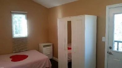 Main Floor Bedroom for Rent Image# 1