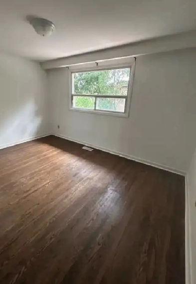 Rooms for rent $600-$800 all inclusive September 1 Image# 1