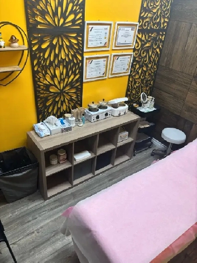BEAUTIFUL TREATMENT ROOM FOR RENT Image# 1