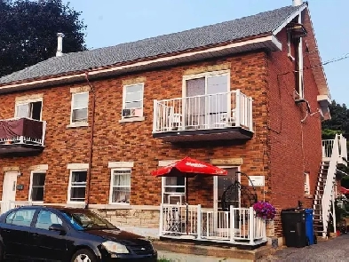 2 bedroom 1 bathroom apartment for rent/Appartement 4 1/2 Image# 1