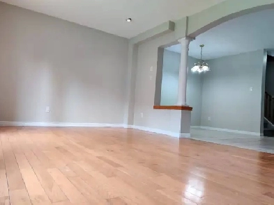 Beautiful Townhouse for Rent In Chicopee Woods Image# 5