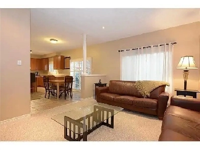 Detached 4 bedroom plus den - Stoney Creek Fifty Pt Winona Park Image# 10