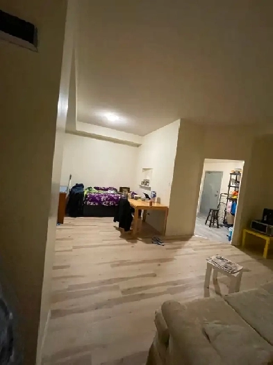 Room for rent near Humber Lakeshore college Image# 4