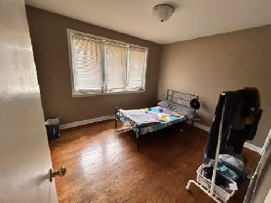 One room available for sharing / private from September 1 st Image# 4