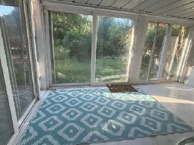 Spacious 2 Bedroom Walk-out - Utilities and Parking Included Image# 7