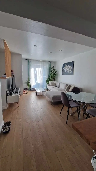 4 1/2 meublé Image# 1