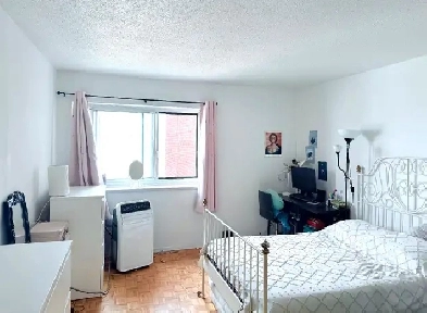 URGENT LEASE TRANSFER FOR STUFIO DOWN TOWN Image# 2