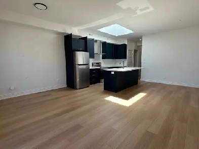 large 2 bed 2 bath apartment for rent Image# 1