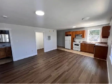 PET FRIENDLY -2 BEDROOM APARTMENT FOR SEPTEMBER 1 Image# 8