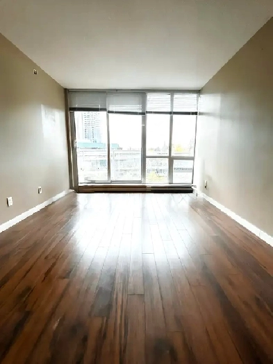2 bedroom apartment in the heart of Surrey Central Image# 10