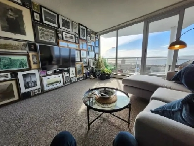 Jan/Feb/March James Bay Penthouse. 2000 per month 2 BR Image# 3