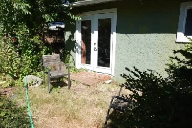 private door to garden, newly renovated Image# 6