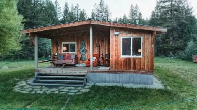 20 acres with off grid home in Lost Dog Valley Image# 1