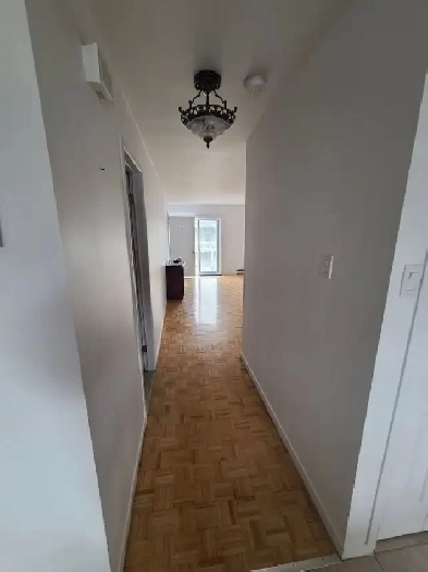 5 1/2 à louer près du CEGEP, 500$/mois, propre, ensoleillé Image# 8