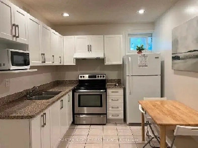 North York Half Bsmt 2Bed 1Bath Image# 6