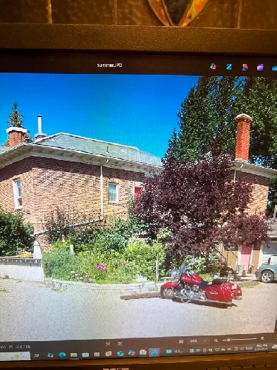 West Hill one bedroom Penthouse suite Image# 1