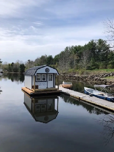 Lunenburg floating cottage, everything included $1900 Image# 1