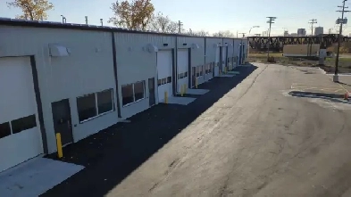 1,935 SF Industrial Bay for Rent on Watt St. Image# 1