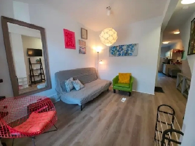 Spacious 3-Bedroom Apart Available September 15th Image# 13