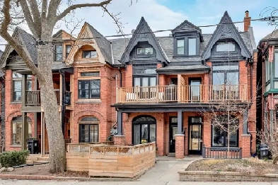 Beautifully renovated lower level suite in Trinity Bellwoods Image# 1
