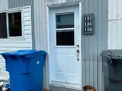 Triplex rénové, Saint-Alexis-des-Monts (Mauricie) Image# 1
