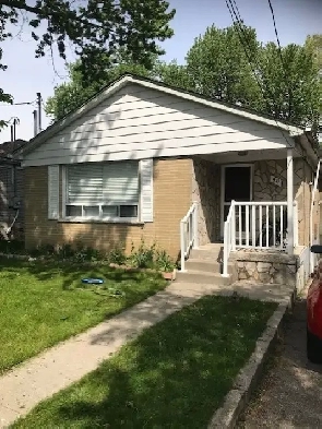 Large Furnished Room for Rent, Heart of Scarborough Image# 5