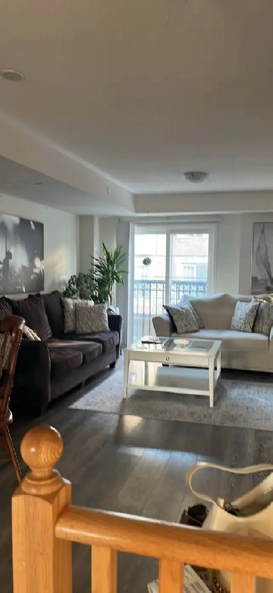 2Bedrooms ,bathroom,1parking.$1350 Image# 2