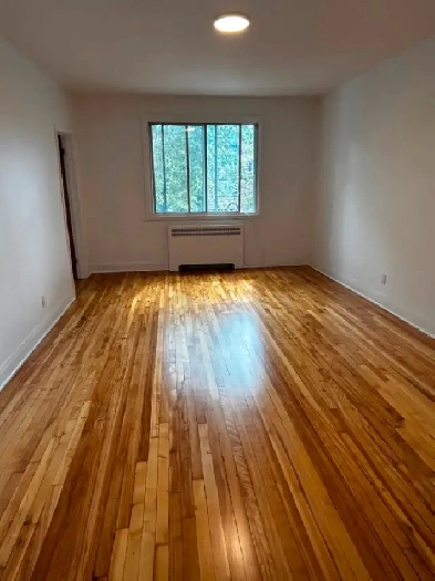 Grand 4 et 1/2 renové,  SNOWDON Image# 11