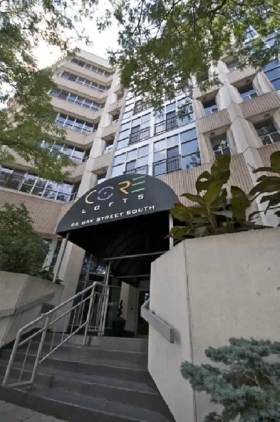 20 Jackson St. West - Large With Parking Available September1st Image# 2