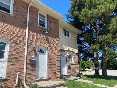 Two Bedroom Townhouse on Huron Street Image# 1