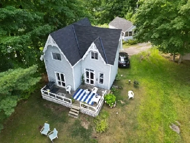 1000 Islands Waterfront Cottage Image# 1