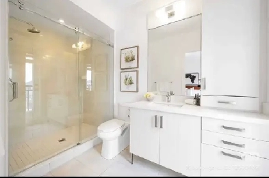 Luxury 3 Bed   5 Bathroom Townhouse For Rent in Bayview/Hwy 7 Image# 6