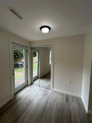 Waterloo Walk-out Apartment for Rent Image# 15